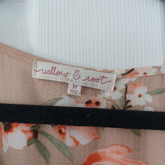 Willow & Root Floral Blouse - Picture 2 of 4